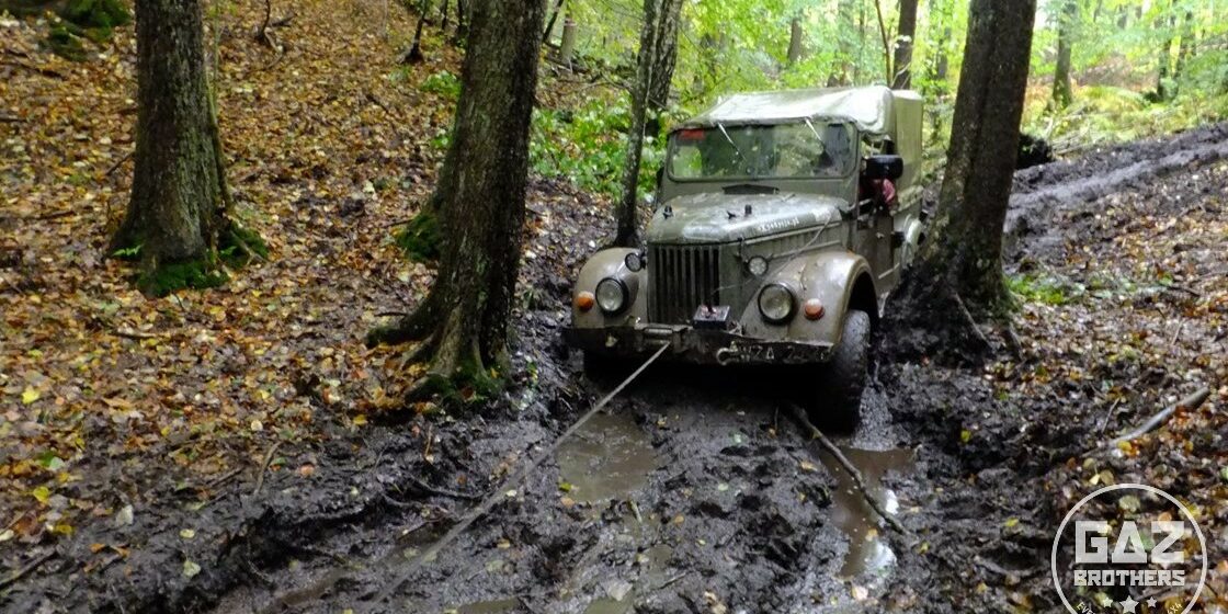 Gaz 69 w wąwozie podczas rajdu 4×4 „Puchar Expedycji” Gaz 69, off-road, wąwóz