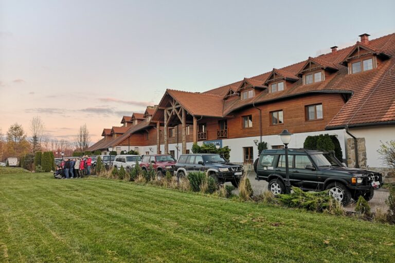 Off-roadnad Zegrzem w hotelu Cicha Woda.