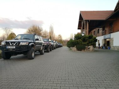 Off-roadnad Zegrzem w hotelu Cicha Woda.