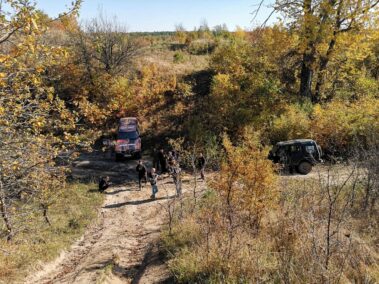 Samochody terenowe gotowe do podjazdu - szkolenie 4x4.